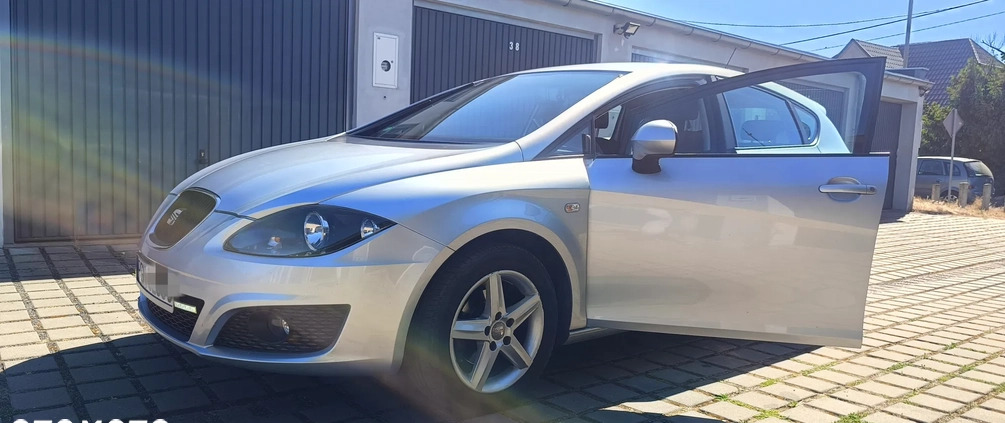 Seat Leon cena 17900 przebieg: 302000, rok produkcji 2010 z Gniezno małe 436
